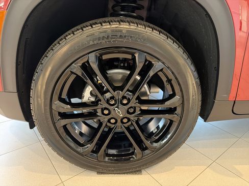 New 2026 Chevrolet Traverse LT image 11