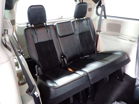 Used 2017 Dodge Grand Caravan SXT FWD image 42