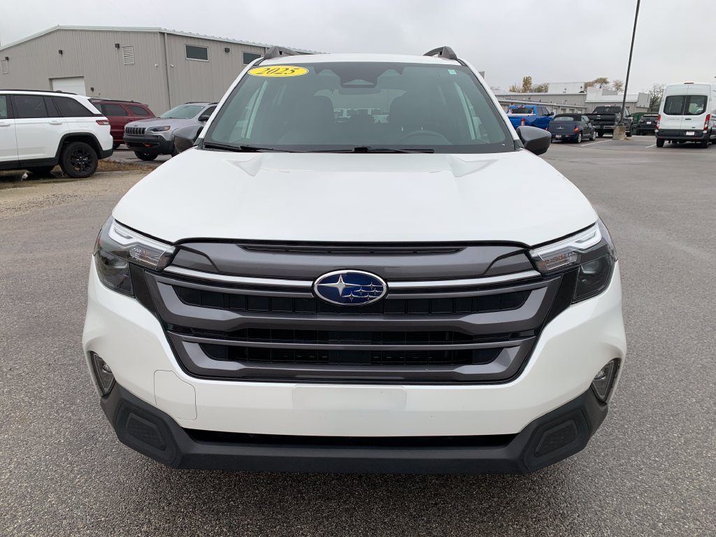 Used 2025 Subaru Forester Premium AWD/4WD image 14