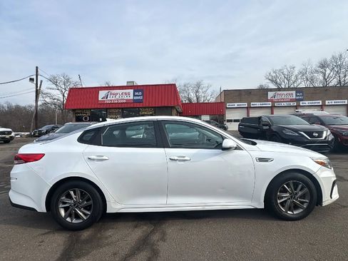 Used 2020 Kia Optima LX image 4