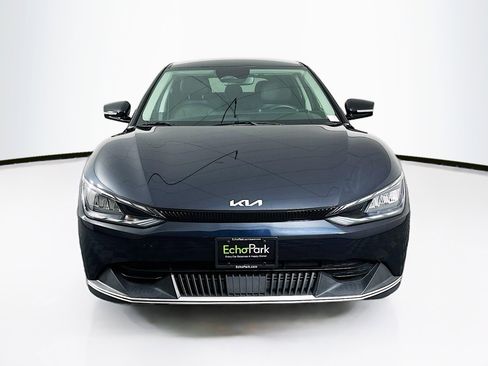 Used 2024 Kia EV6 Light RWD image 2