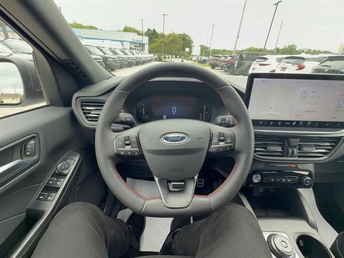 Certified 2023 Ford Escape ST-Line w/ Tech Pack #1 AWD/4WD image 13
