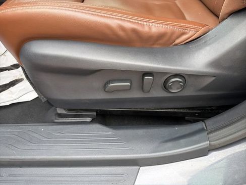 Used 2020 Subaru Outback Touring w/ Popular Package #2 AWD/4WD image 6