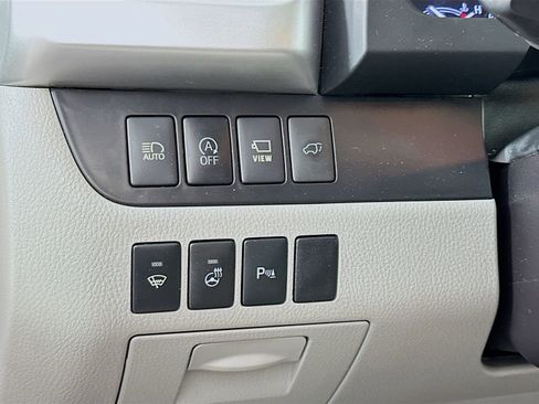 Used 2019 Toyota Highlander Limited Platinum AWD/4WD image 10