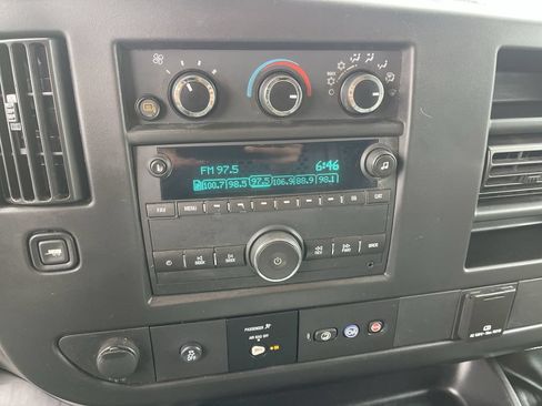 Used 2016 GMC Savana 2500 RWD image 7