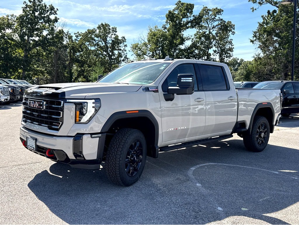 New 2026 GMC Sierra 2500 AT4 w/ AT4 Premium Plus Package AWD/4WD image 4