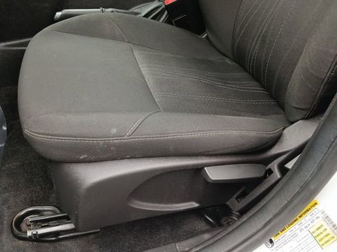 Used 2018 Ford Focus SE image 19