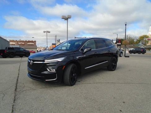 Certified 2024 Buick Enclave Essence w/ Experience Buick Package image 3