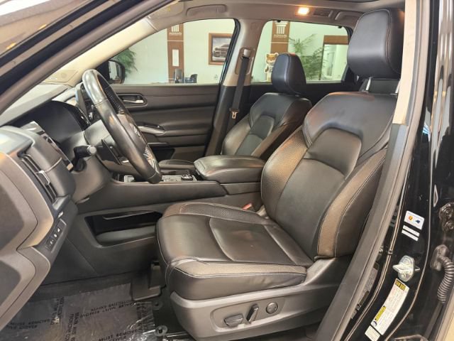 Used 2023 Nissan Pathfinder SL w/ SL Premium Package AWD/4WD image 10