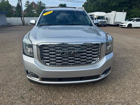 Used 2019 GMC Yukon XL Denali w/ Open Road Package AWD/4WD image 2