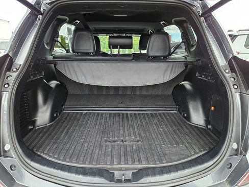 Used 2018 Toyota RAV4 SE w/ Advanced Technology Package AWD/4WD image 12