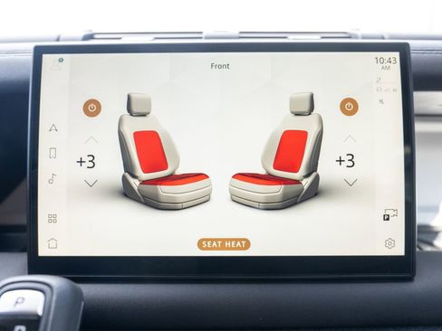 Used 2025 Land Rover Defender 110 S image 33