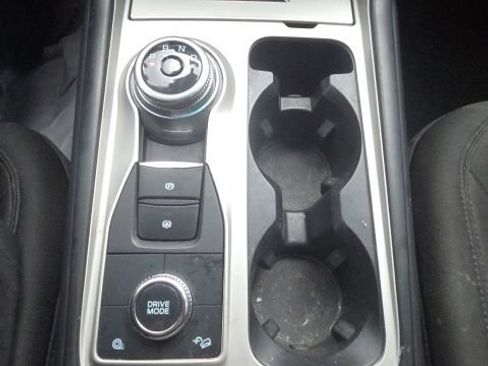 Used 2023 Ford Explorer XLT AWD/4WD image 35