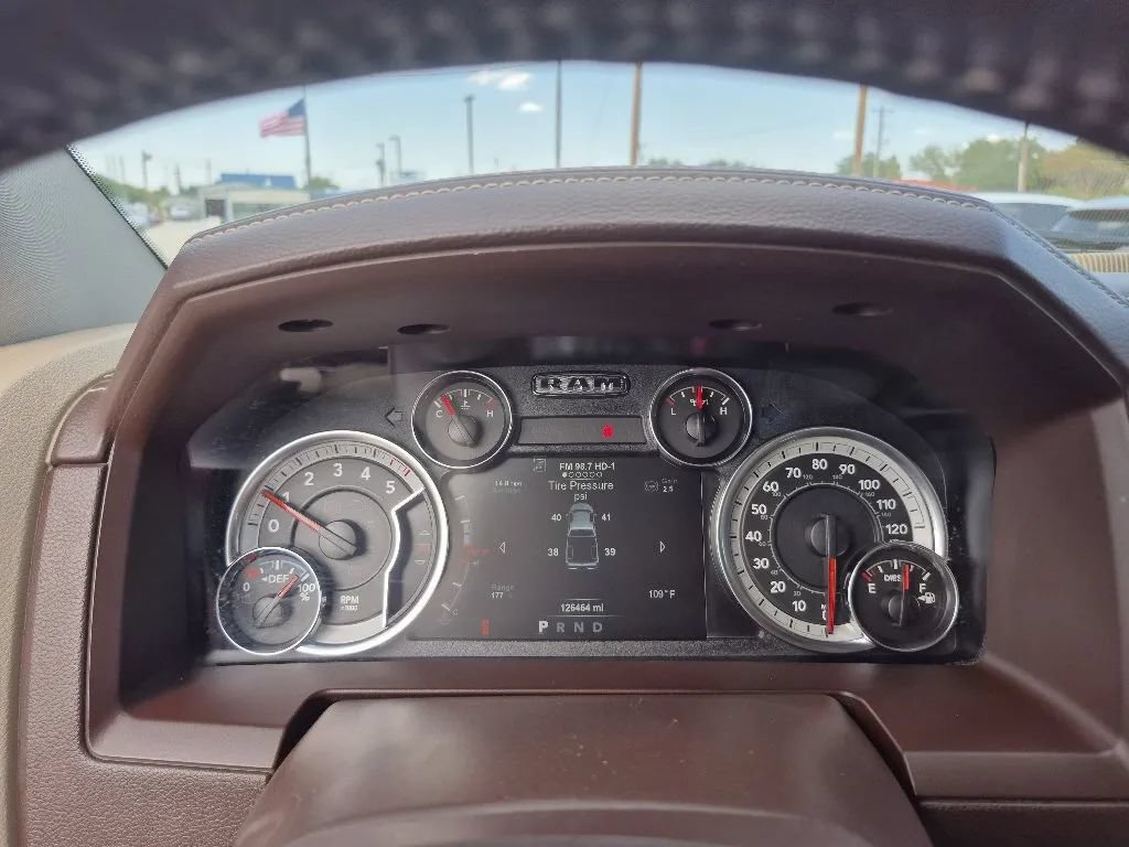 Used 2018 RAM 1500 Laramie w/ Convenience Group RWD image 38