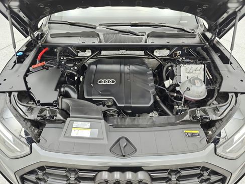 Used 2023 Audi Q5 2.0T Premium Plus w/ Premium Plus Package AWD/4WD image 16