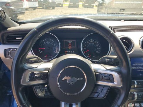 Used 2022 Ford Mustang Premium image 18