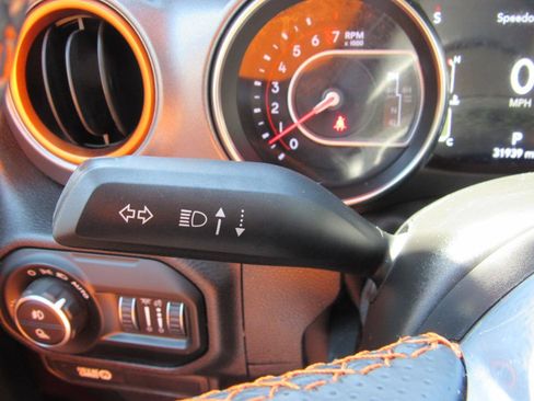 Used 2021 Jeep Gladiator Mojave AWD/4WD image 25