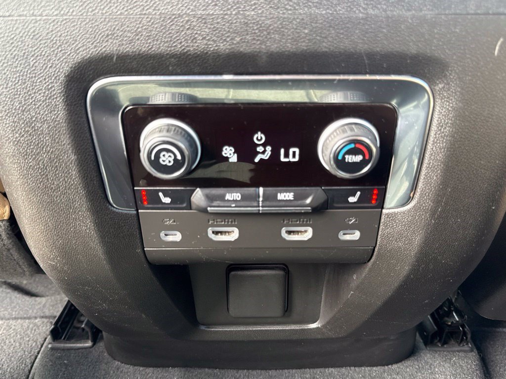 Used 2023 Chevrolet Tahoe Premier AWD/4WD image 11