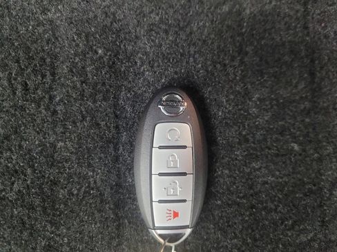 Used 2022 Nissan Rogue Sport SL w/ Premium Package image 32