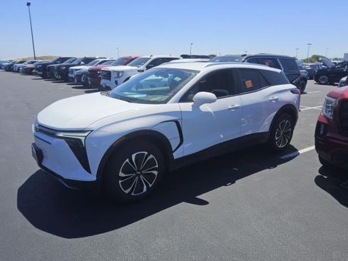 Used 2024 Chevrolet Blazer EV LT AWD/4WD image 6