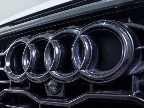 Used 2021 Audi RS Q8 w/ Black Optic Package AWD/4WD image 5