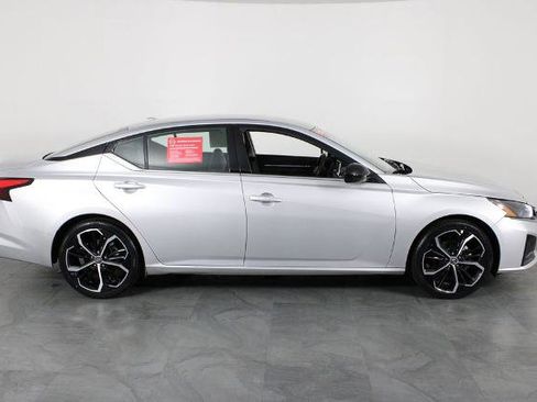 Certified 2024 Nissan Altima 2.5 SR image 15