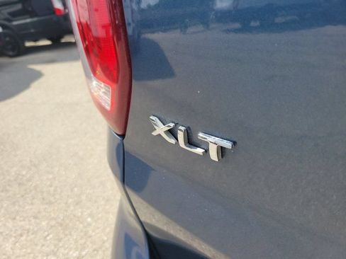 Certified 2018 Ford Explorer XLT FWD image 8