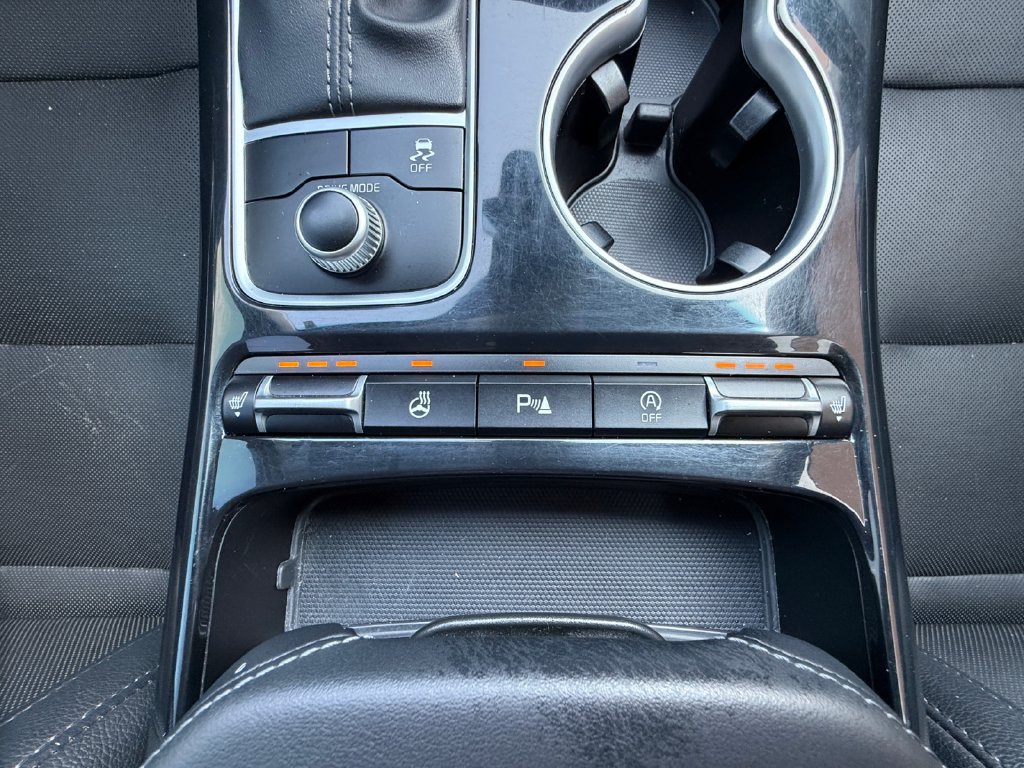 Used 2018 Kia Stinger AWD/4WD image 13