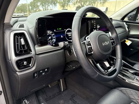 Used 2023 Kia Sorento SX image 22