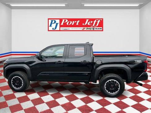 Used 2024 Toyota Tacoma TRD Off-Road AWD/4WD image 6