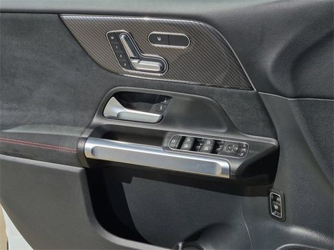 Certified 2025 Mercedes-Benz GLB 250 image 16