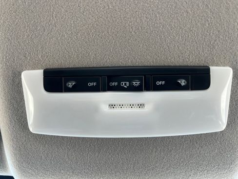 New 2025 Nissan Versa S image 7