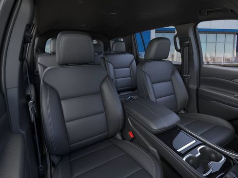 New 2027 Chevrolet Traverse LT AWD/4WD image 16