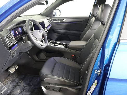 New 2024 Volkswagen Atlas Cross Sport SEL R-Line AWD/4WD image 34