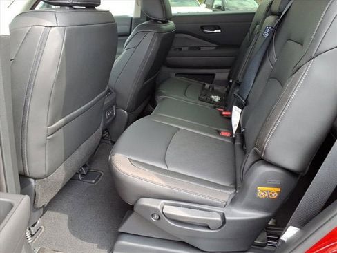 New 2026 Nissan Pathfinder SL AWD/4WD image 6