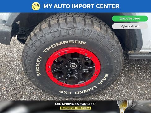 Used 2025 Ford Bronco Badlands AWD/4WD image 6