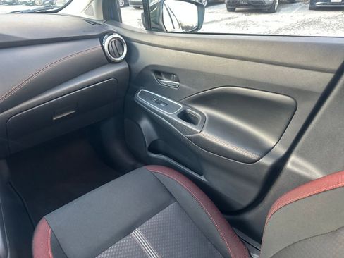 Used 2024 Nissan Versa SR image 33