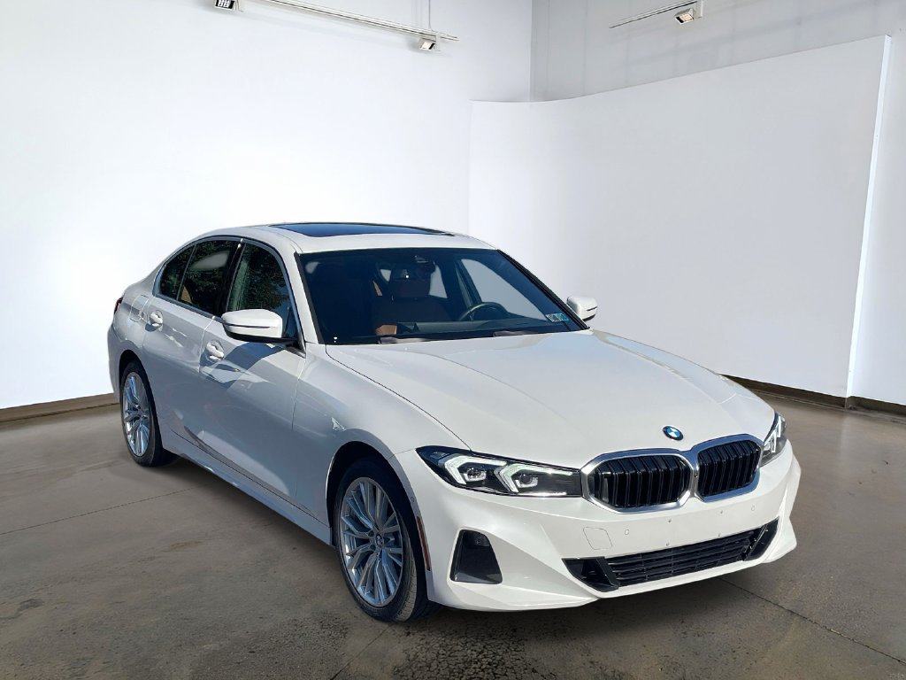 Used 2024 BMW 330i xDrive Sedan w/ Premium Package AWD/4WD image 3