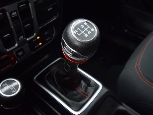 Used 2018 Jeep Wrangler Unlimited Rubicon image 25