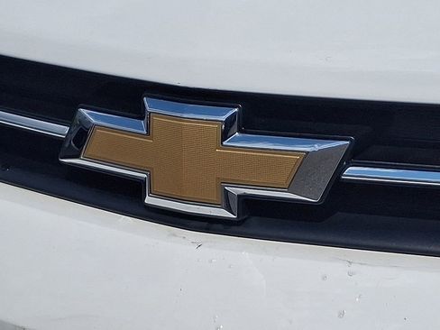Used 2020 Chevrolet Trax LT w/ LT Convenience Package AWD/4WD image 32
