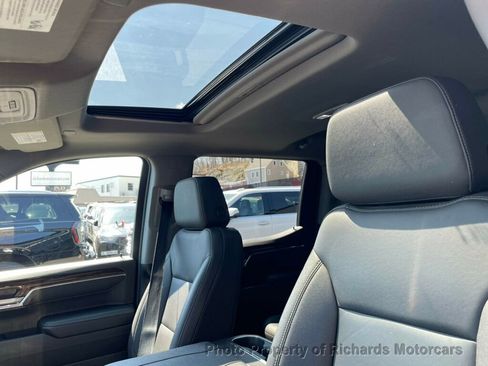 Used 2024 GMC Sierra 1500 Elevation w/ Elevation Premium Package image 13