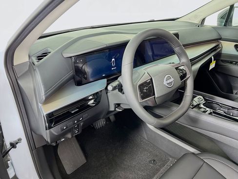 New 2025 Nissan Murano SL image 8