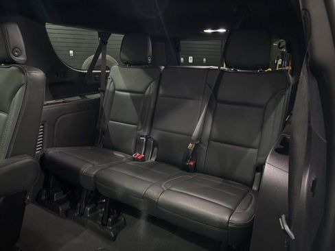 Used 2024 GMC Yukon XL Denali image 28