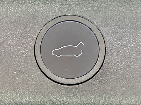 Used 2024 Tesla Model Y Long Range image 15