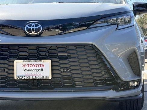 New 2026 Toyota Sienna XSE image 9