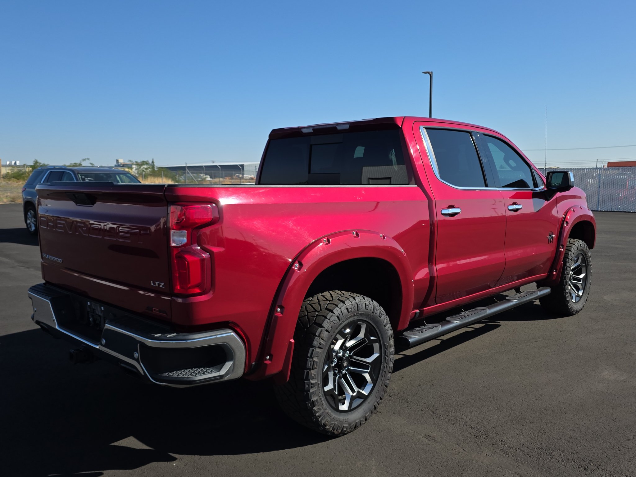 Used 2020 Chevrolet Silverado 1500 LTZ w/ LTZ Premium Package AWD/4WD image 8