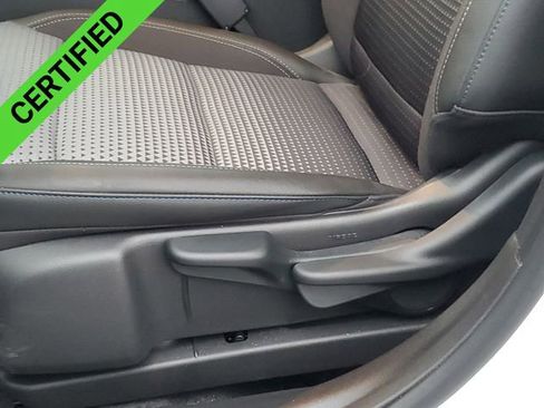 Certified 2025 Chevrolet Trax LT w/ Driver Confidence Package image 35