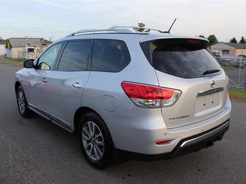 Used 2013 Nissan Pathfinder SL w/ SL Premium Pkg image 5