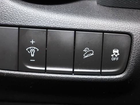 Used 2023 Hyundai Kona SEL image 25
