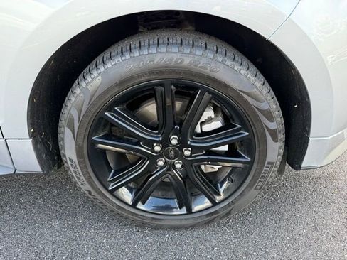 Used 2022 Ford Edge ST-Line image 32